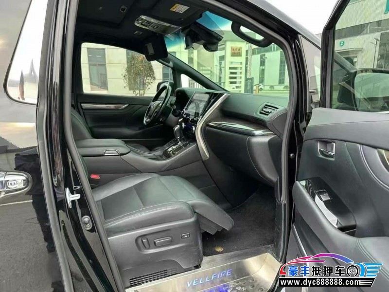 22年丰田威尔法轿车抵押车出售