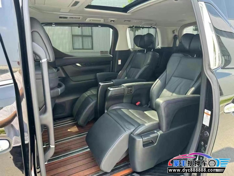 20年丰田威尔法轿车抵押车出售