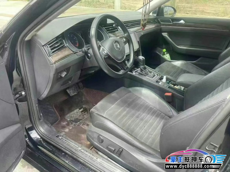 17年大众迈腾轿车抵押车出售