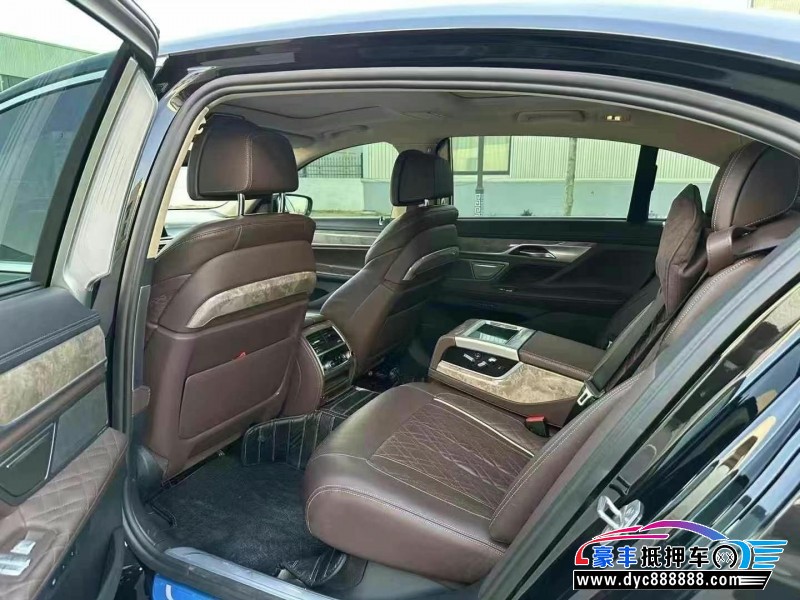 22年宝马7系轿车抵押车出售