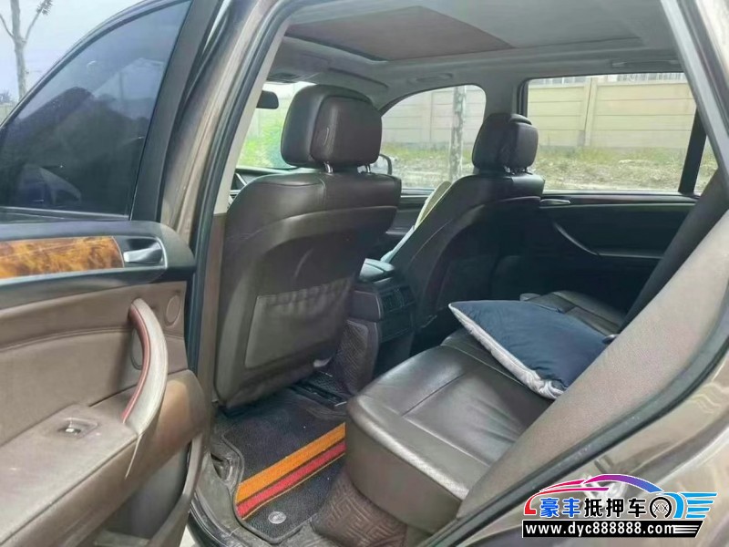 14年宝马X5轿车抵押车出售