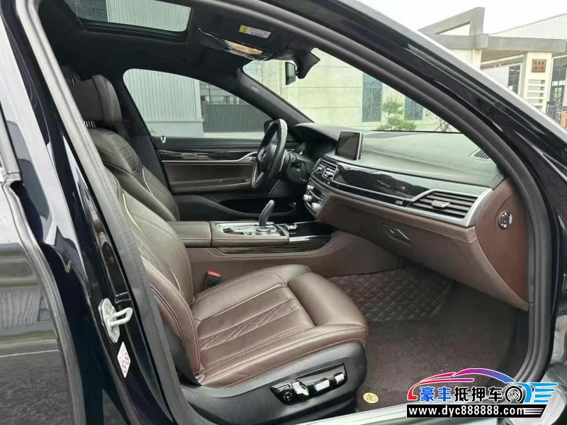 22年宝马7系轿车抵押车出售