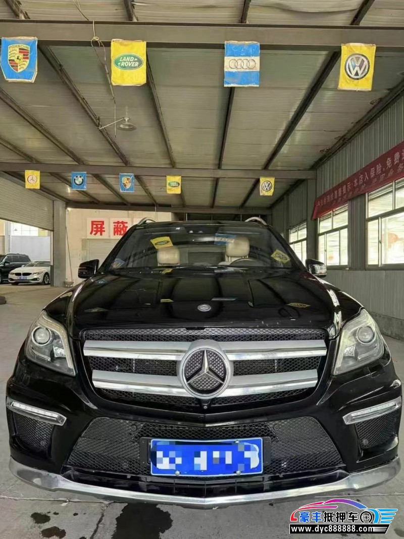 13年奔驰GL轿车抵押车出售