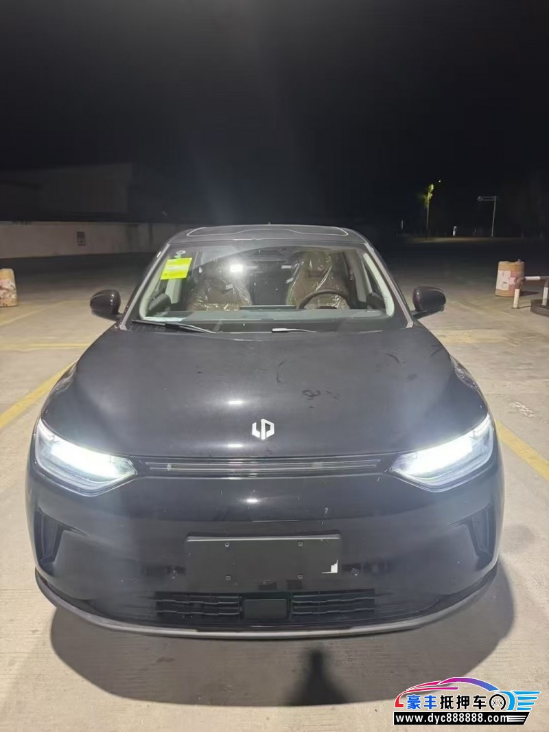 25年零跑C11轿车抵押车出售