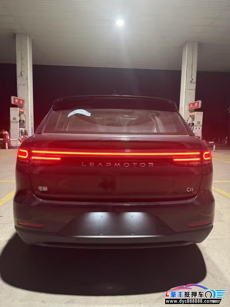 25年零跑C11轿车抵押车出售