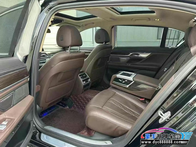 21年宝马7系轿车抵押车出售