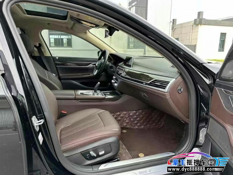 21年宝马7系轿车抵押车出售