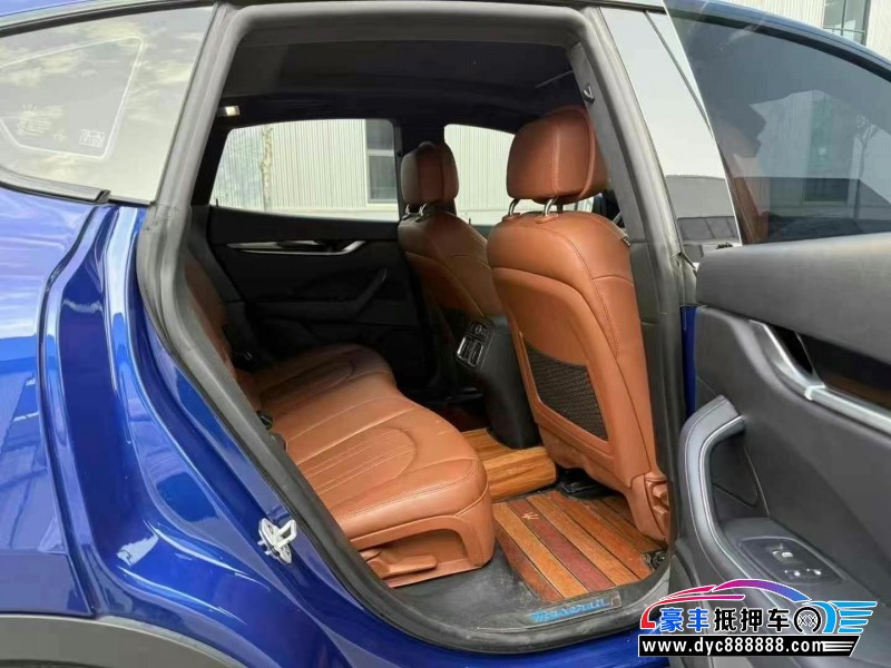 19年玛莎拉蒂莱万特轿车抵押车出售