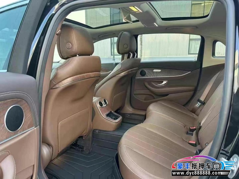 22年奔驰E轿车抵押车出售