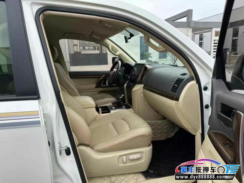 18年丰田兰德酷路泽（陆巡）轿车抵押车出售