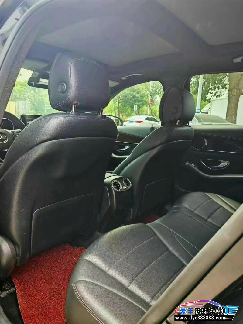 18年奔驰GLC轿车抵押车出售