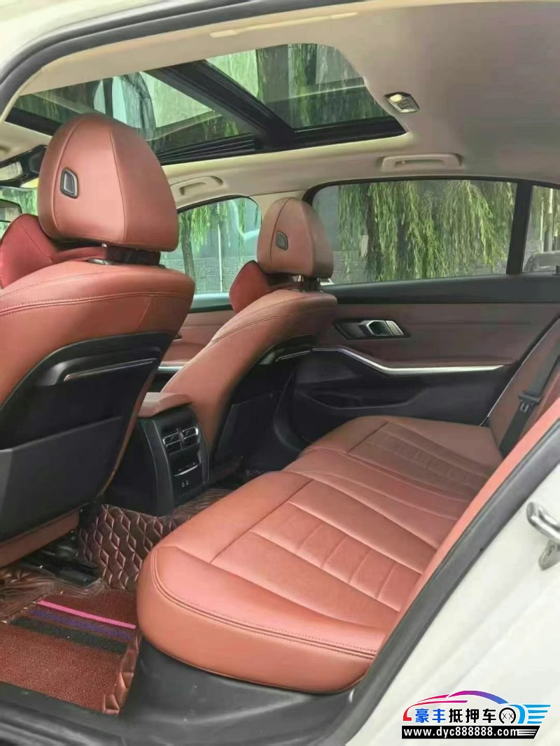 21年宝马3系轿车抵押车出售