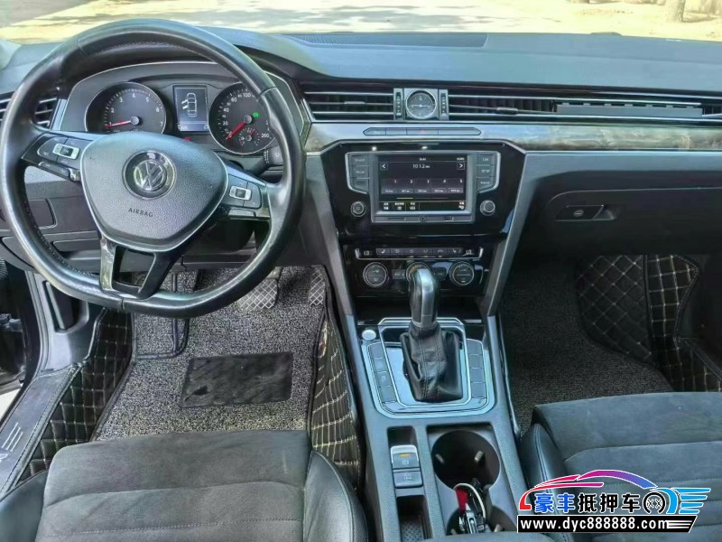 17年大众迈腾轿车抵押车出售