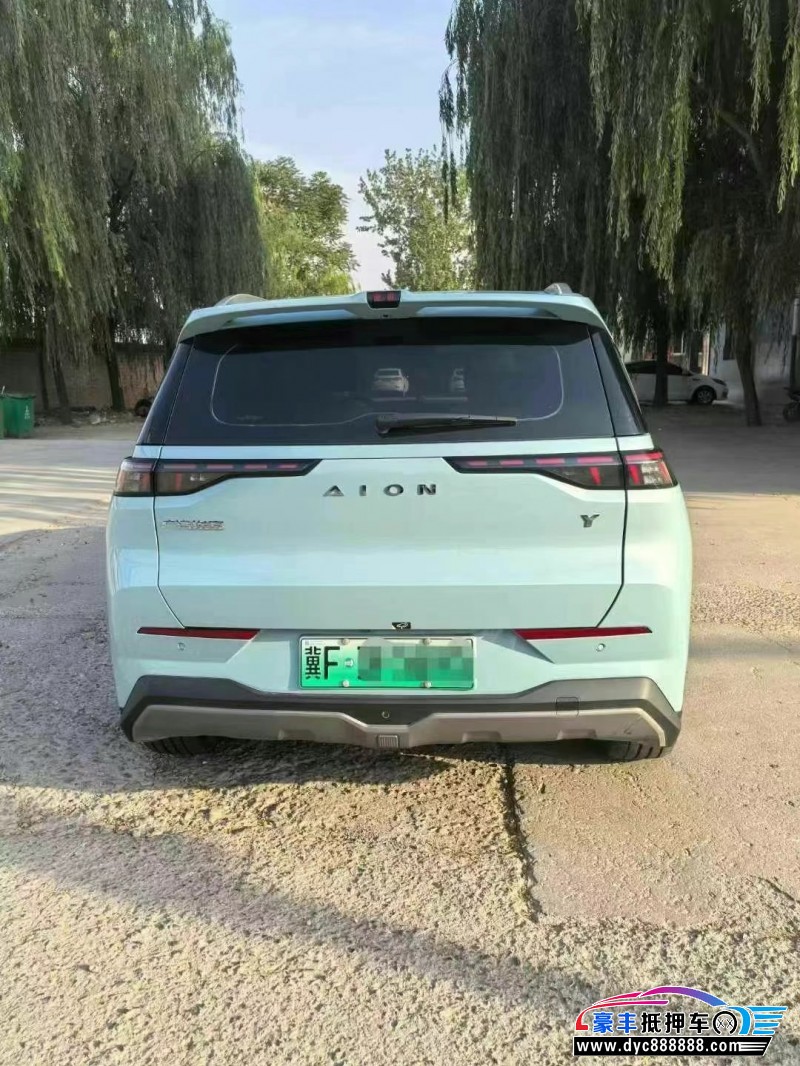 22年埃安Y70轿车抵押车出售