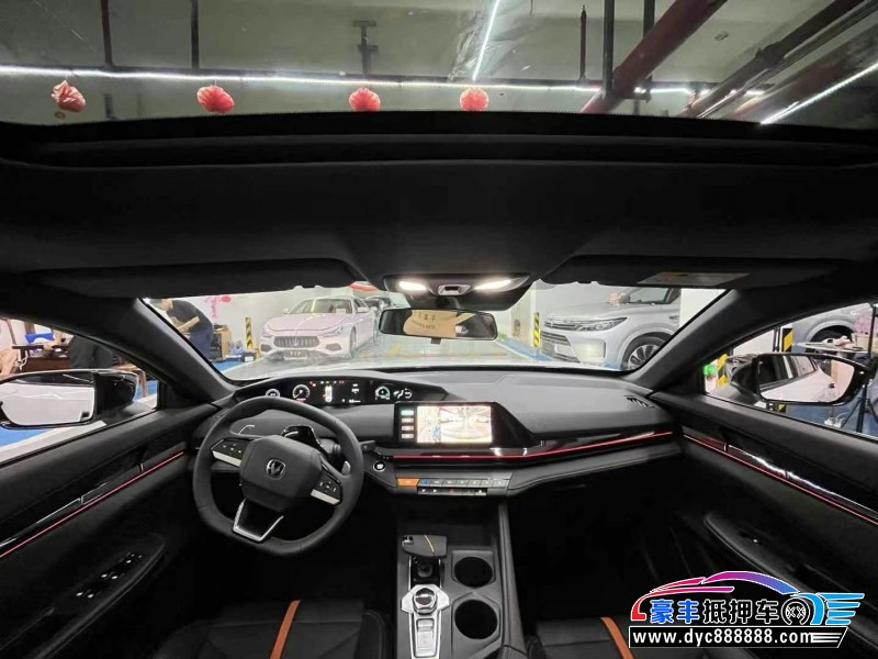 24年长安长安UNI轿车抵押车出售