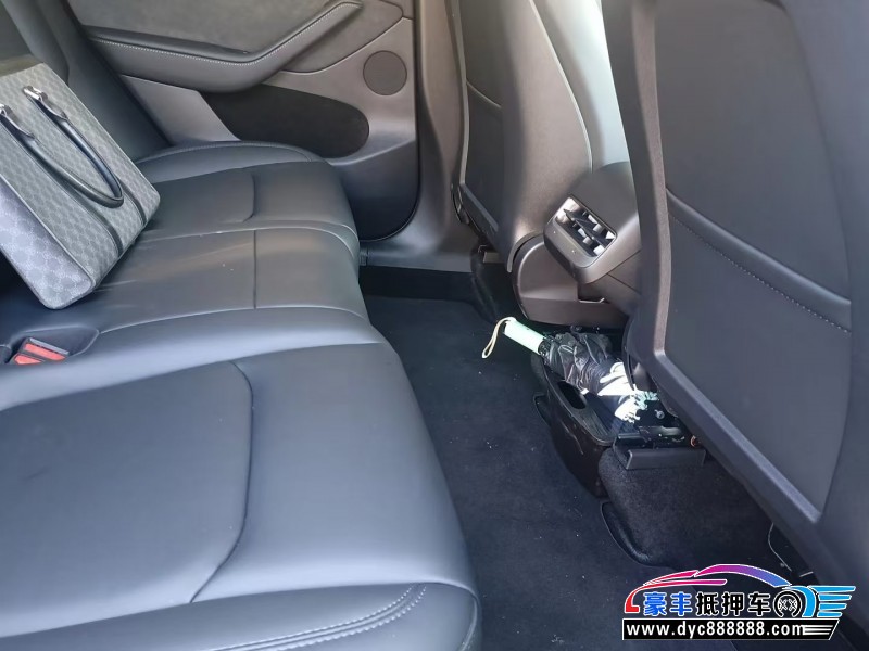 25年特斯拉Model Y轿车抵押车出售