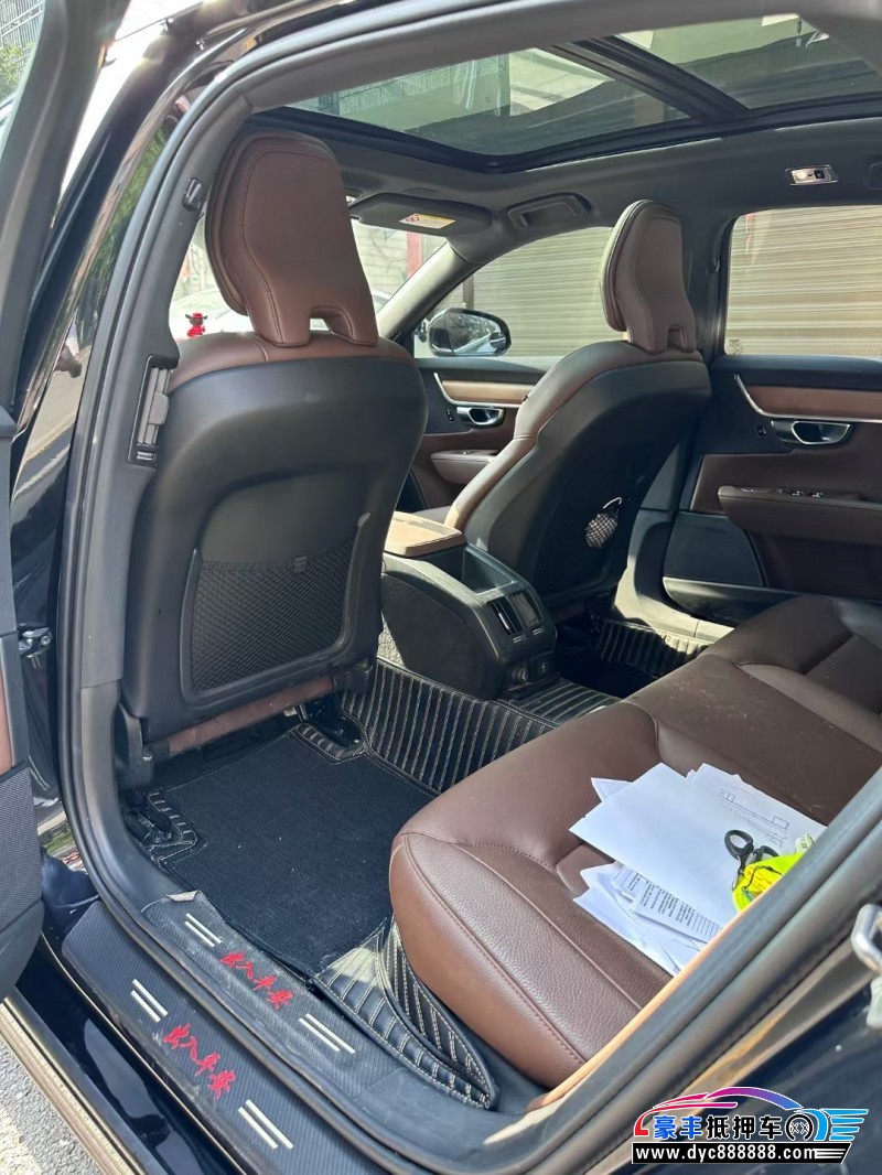 21年沃尔沃S90轿车抵押车出售