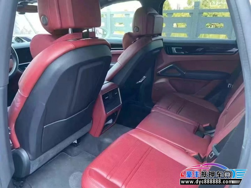 21年保时捷卡宴轿车抵押车出售