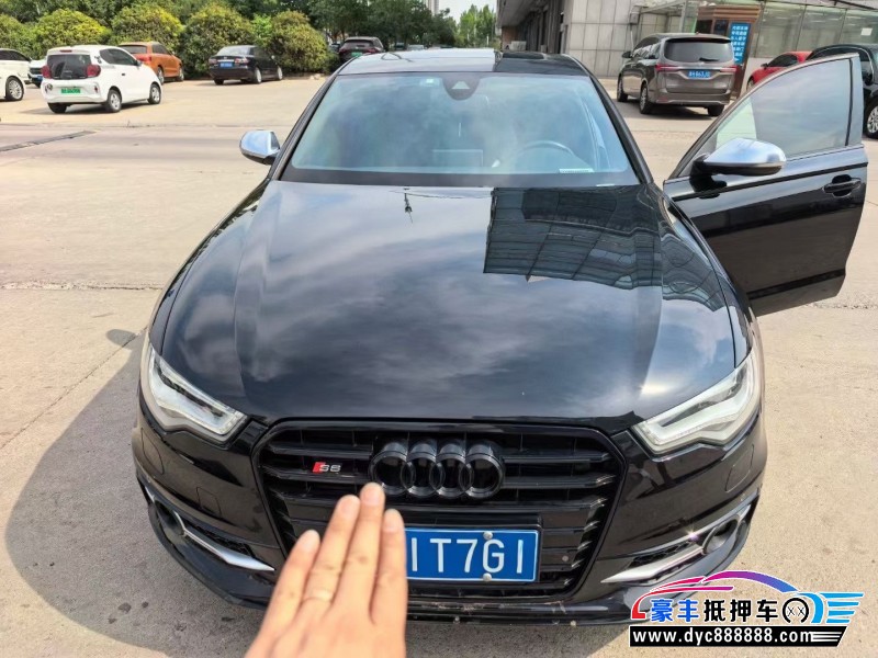抵押车出售14年奥迪S6轿车