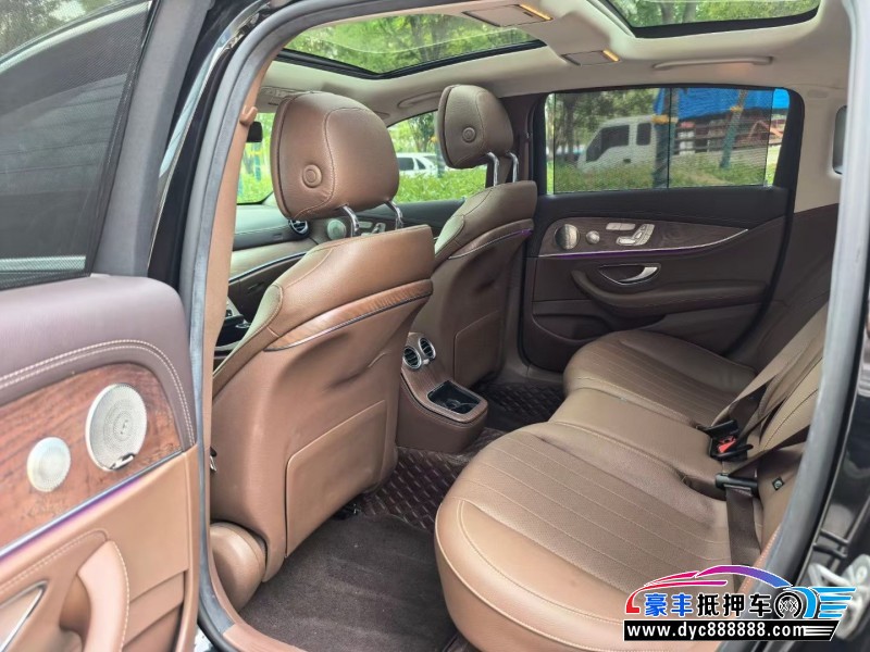 21年奔驰E轿车抵押车出售