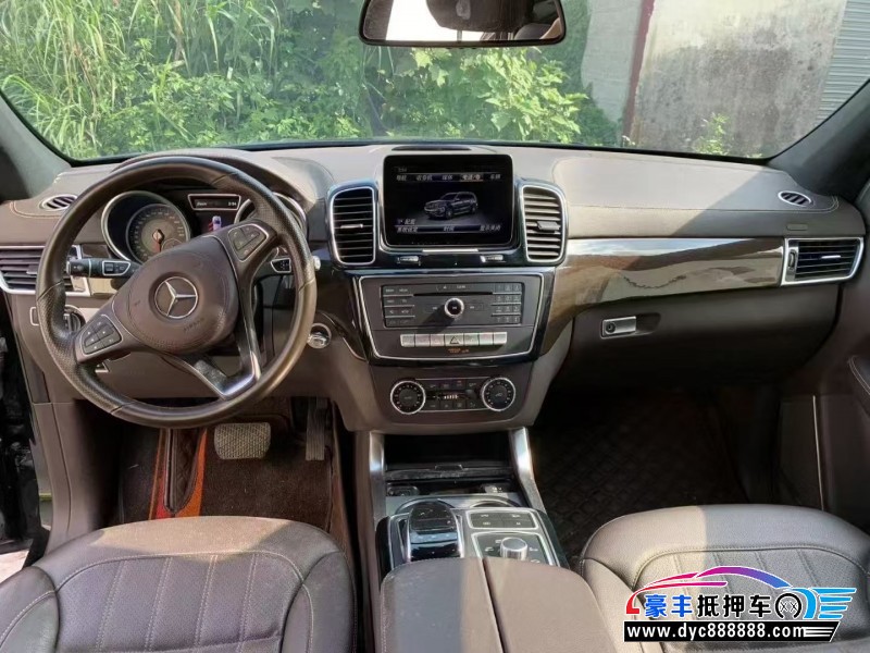 18年奔驰GLS轿车抵押车出售