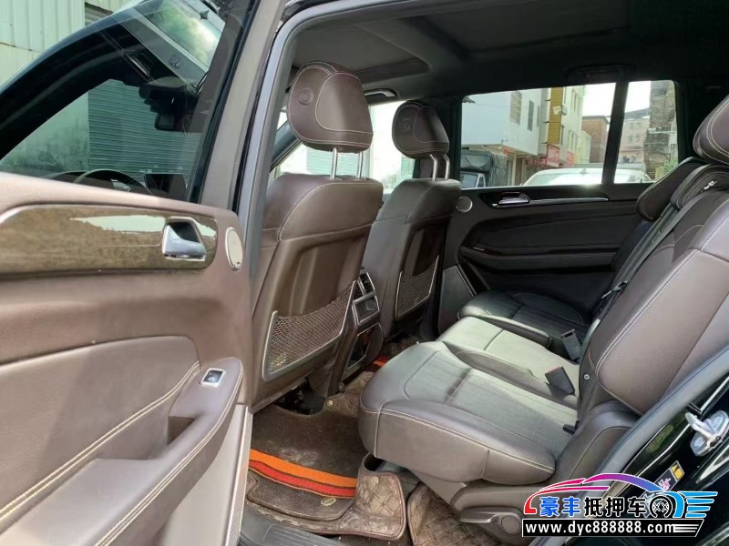 18年奔驰GLS轿车抵押车出售