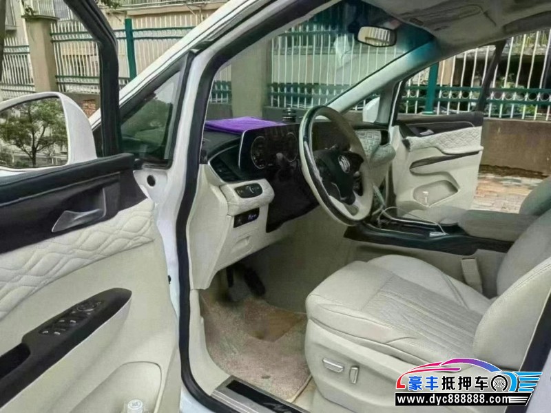 21年别克GL8轿车抵押车出售