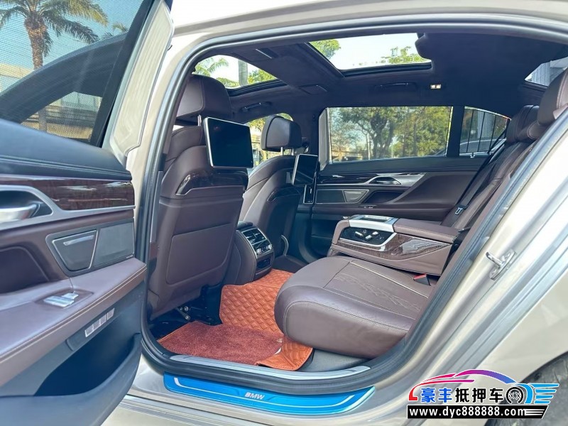 17年宝马7系轿车抵押车出售