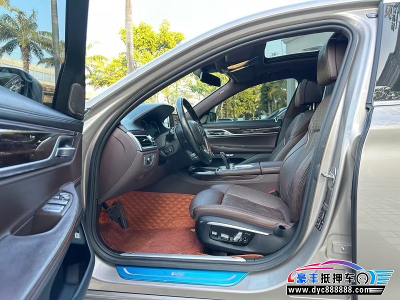 17年宝马7系轿车抵押车出售