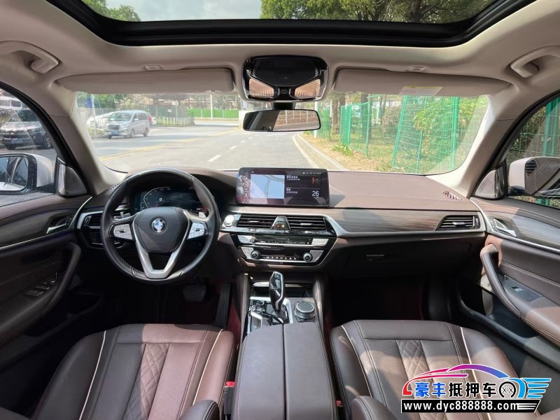 21年宝马5系轿车抵押车出售