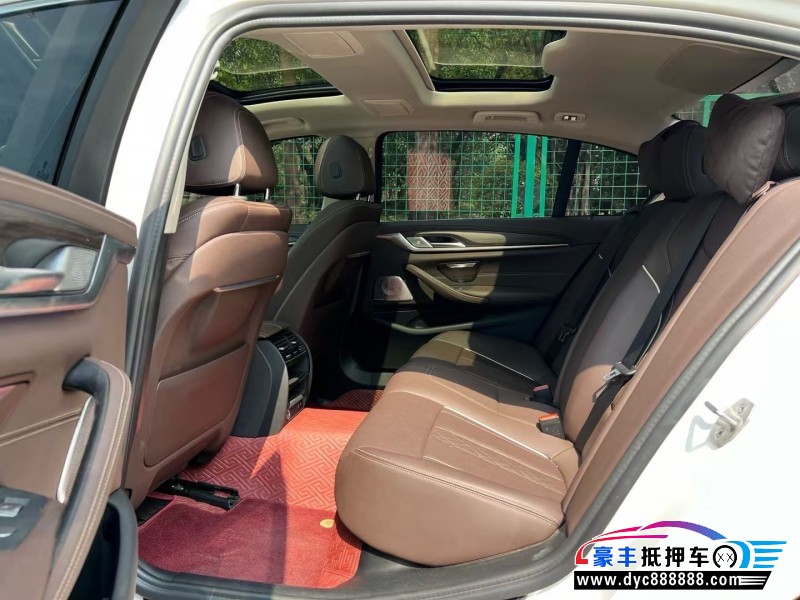 21年宝马5系轿车抵押车出售