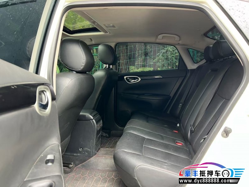 20年日产轩逸轿车抵押车出售