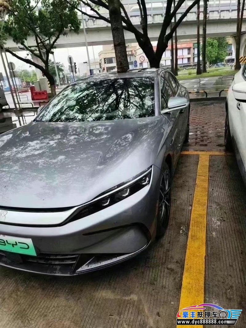 25年比亚迪汉轿车抵押车出售