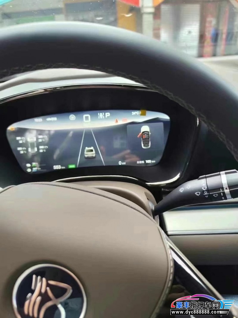 25年比亚迪汉轿车抵押车出售