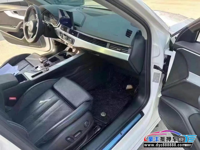 22年奥迪A4L轿车抵押车出售