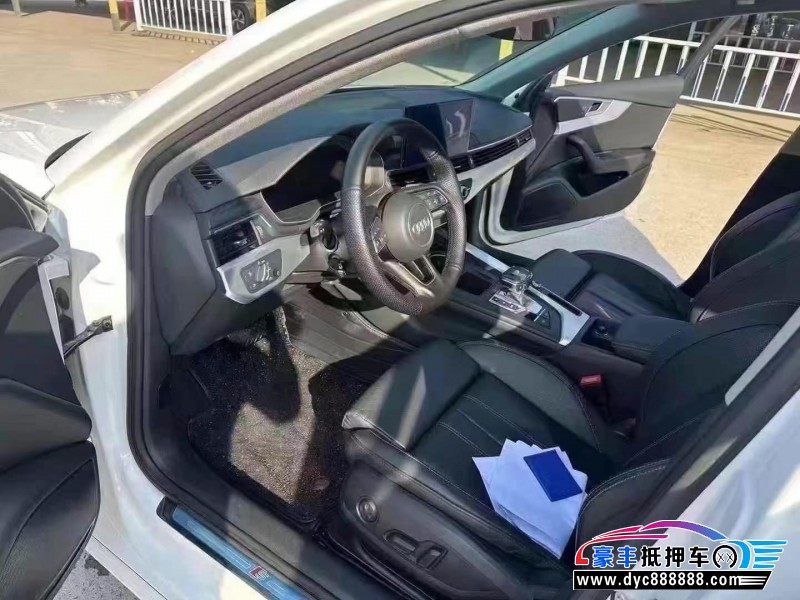 22年奥迪A4L轿车抵押车出售