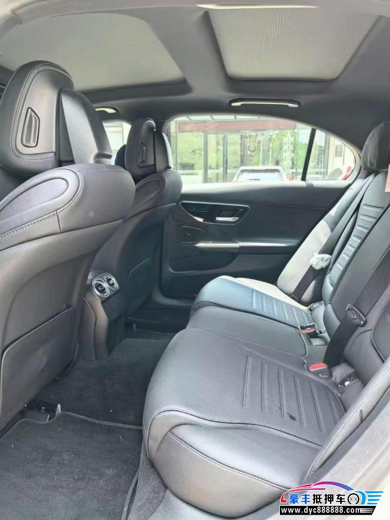 24年奔驰C轿车抵押车出售