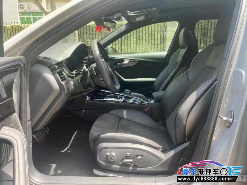 21年奥迪RS4轿车抵押车出售