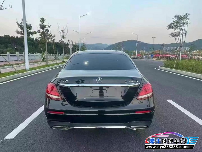 19年奔驰E轿车抵押车出售