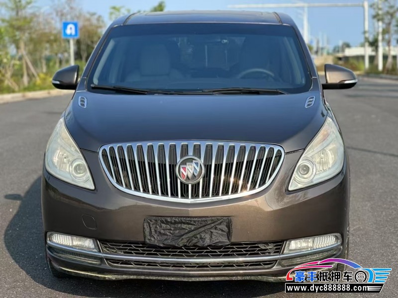 13年别克GL8轿车抵押车出售