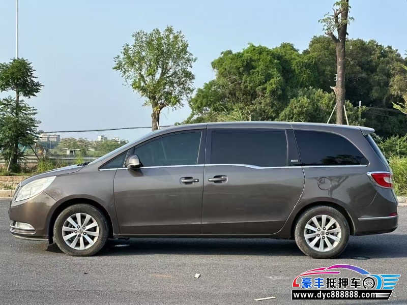 13年别克GL8轿车抵押车出售