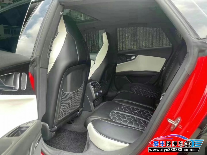 17年奥迪S7轿车抵押车出售