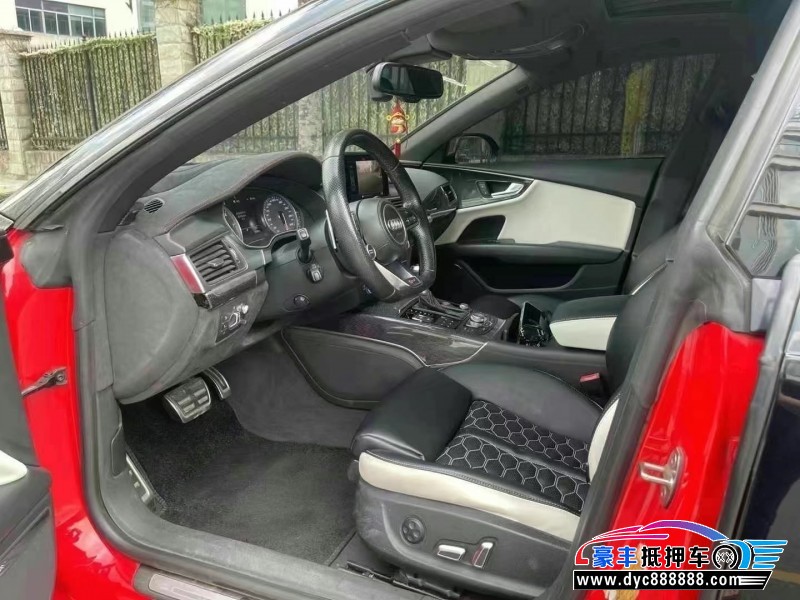 17年奥迪S7轿车抵押车出售