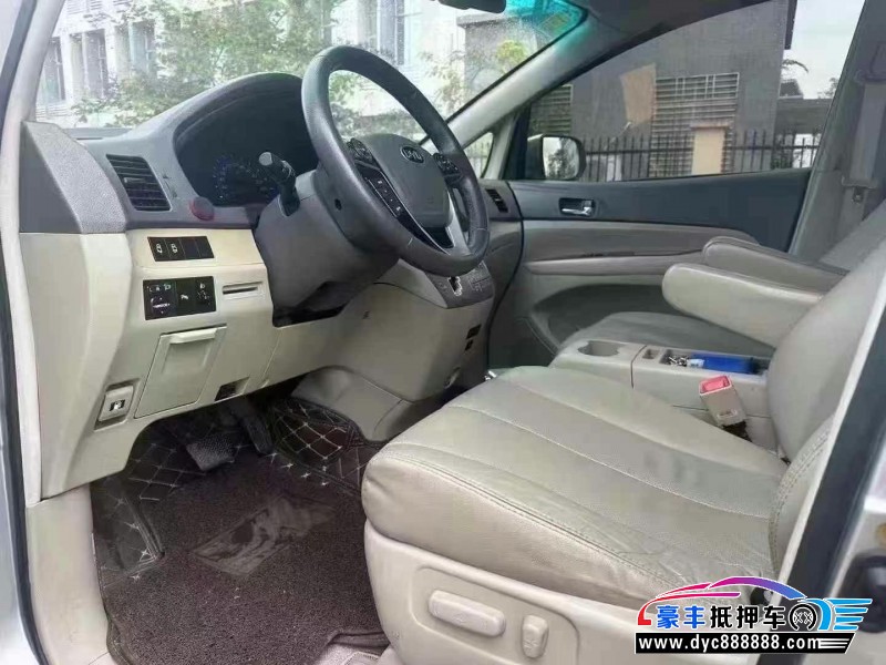 15年比亚迪m6轿车抵押车出售