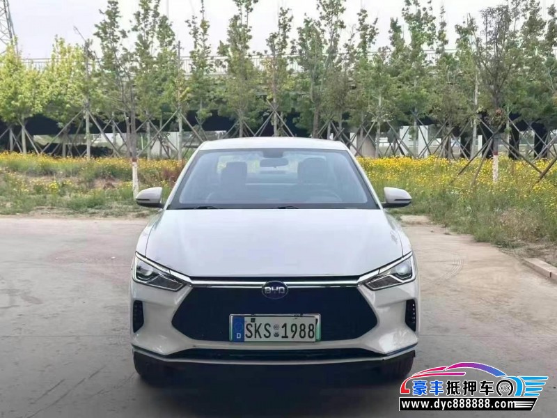 22年比亚迪E3轿车抵押车出售