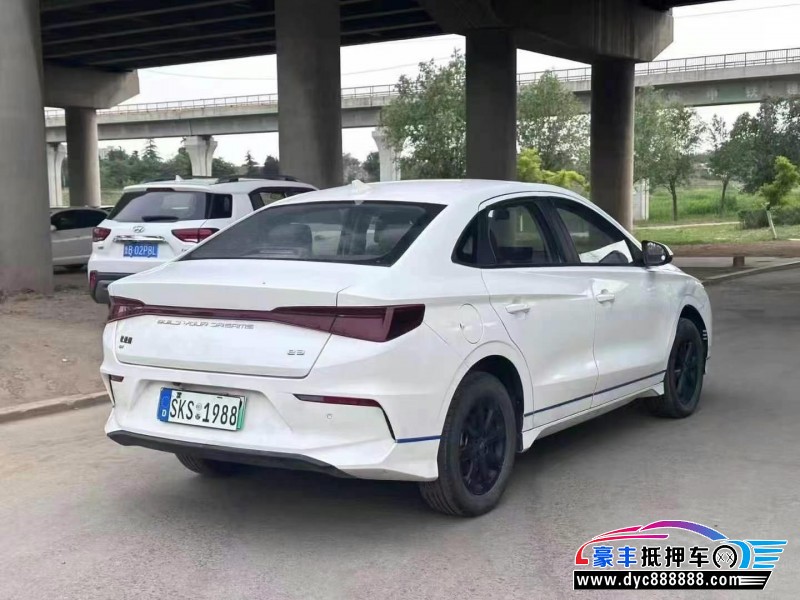 22年比亚迪E3轿车抵押车出售