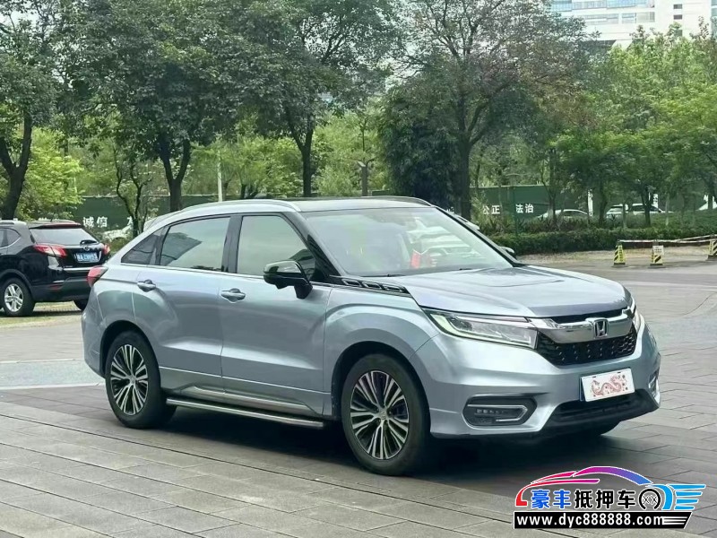 18年本田冠道轿车抵押车出售