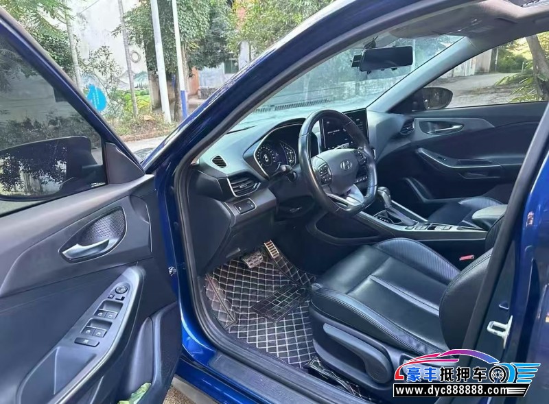 18年现代菲斯塔轿车抵押车出售