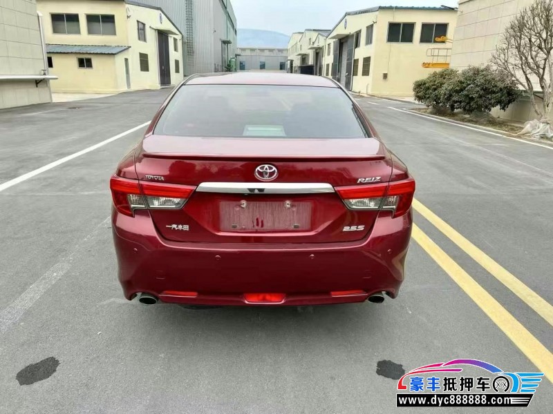 14年丰田锐志轿车抵押车出售