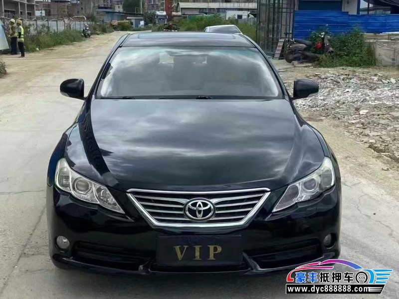 13年丰田锐志轿车抵押车出售